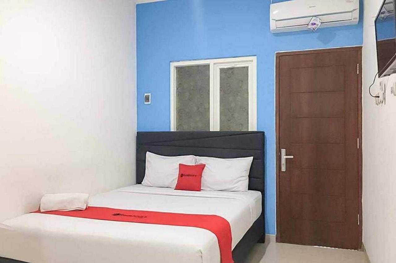 Reddoorz Plus At Panorama Villas Batu Batu  Dış mekan fotoğraf